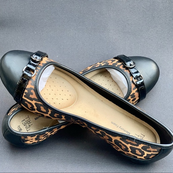 Women's Buckle Toe Flat Animal Print Shoes Sz 8.5 - Picture 5 of 5